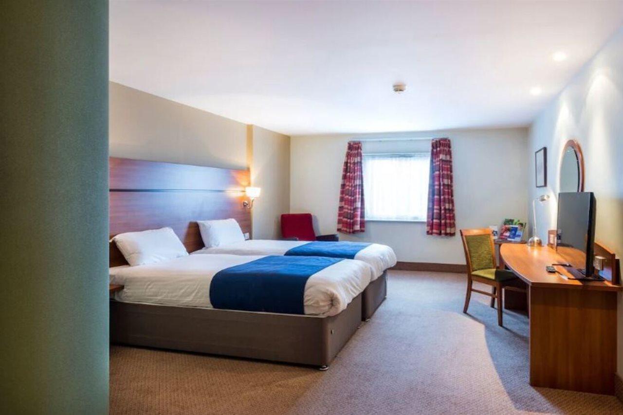 ดอนคาสเตอร์ อินเตอร์เนชั่นแนล โฮเต็ล Hotel ภายนอก รูปภาพ